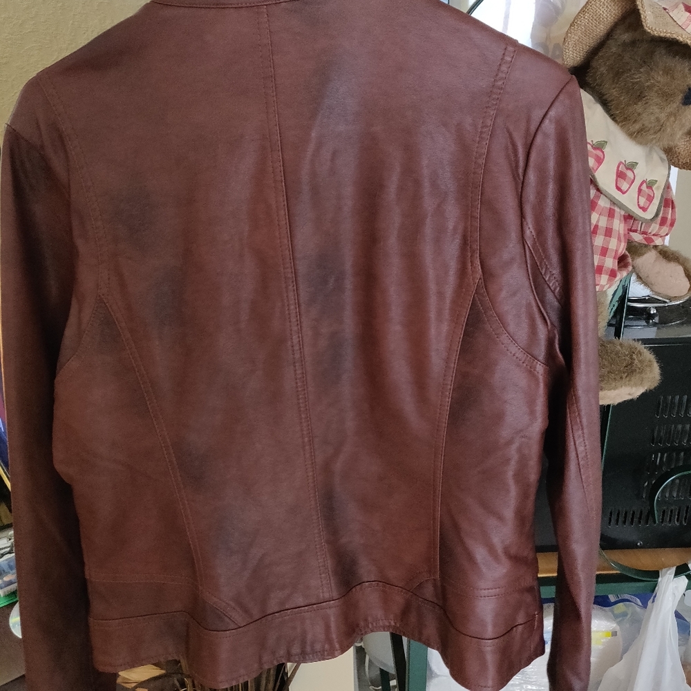 Leather - Picture 2 of 3
